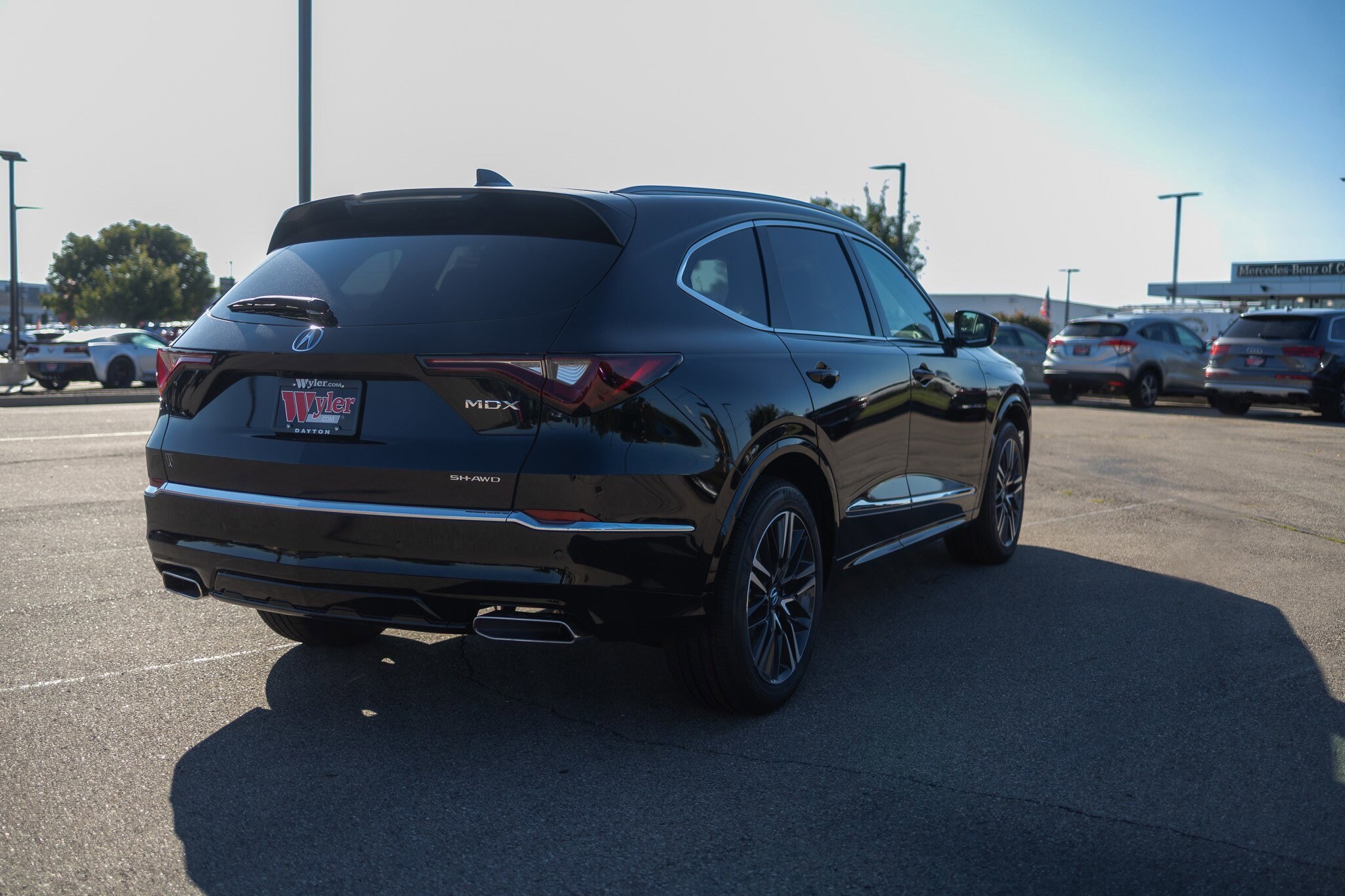 2026 Acura MDX SH-AWD Advance photo 3