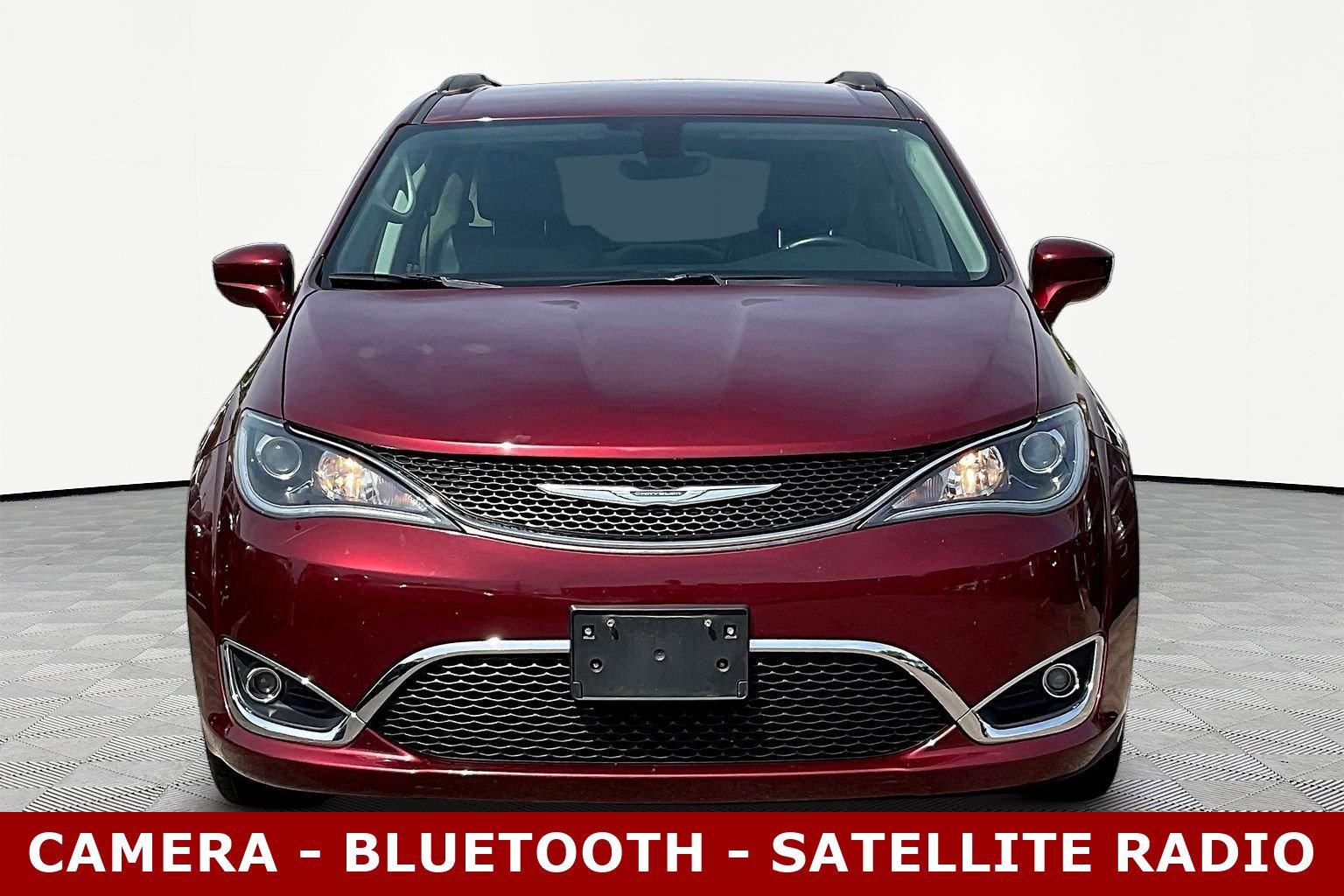 Used 2017 Chrysler Pacifica Touring-L with VIN 2C4RC1BG0HR515659 for sale in Centerville, OH