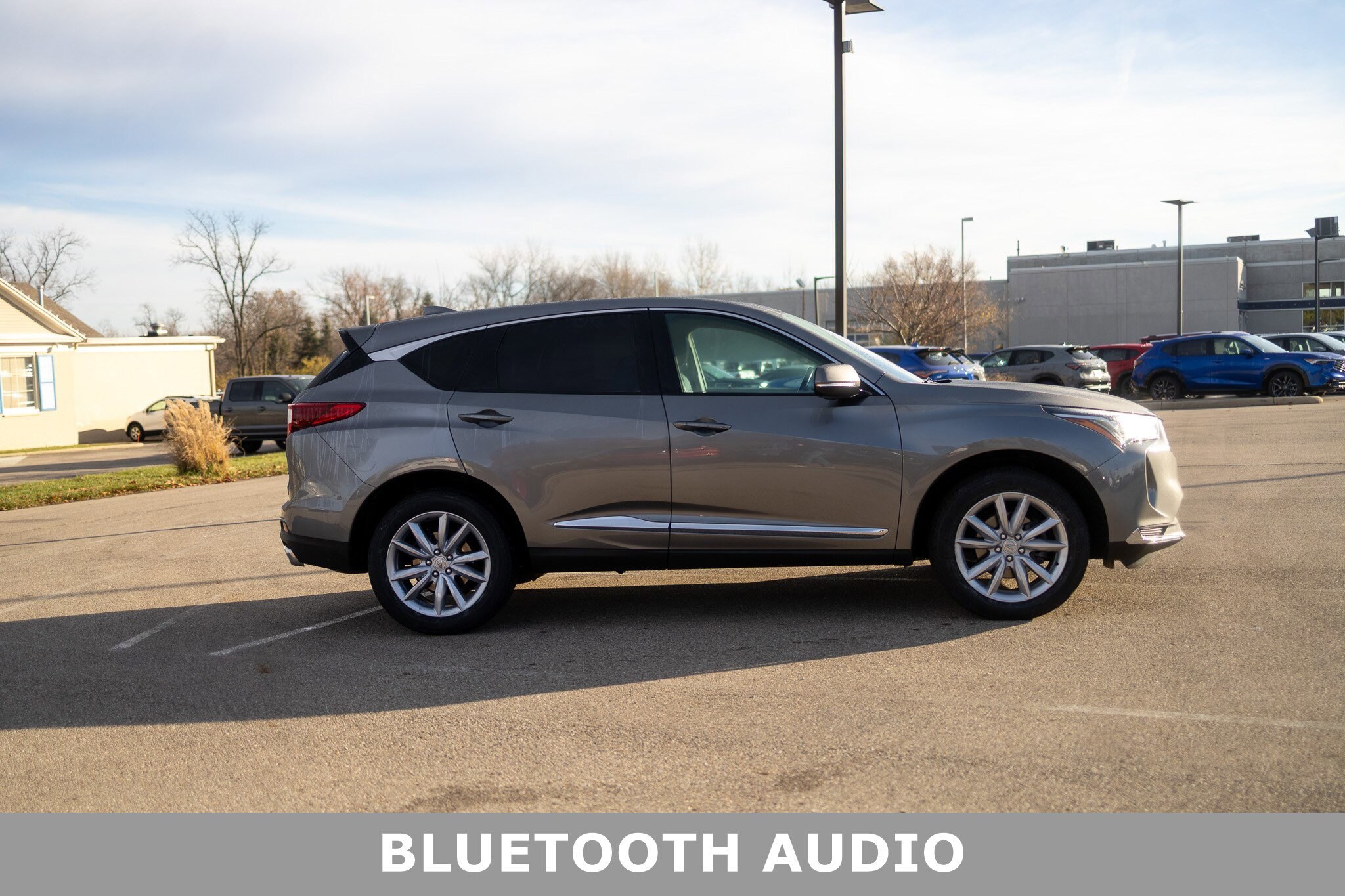 2023 Acura RDX photo 2