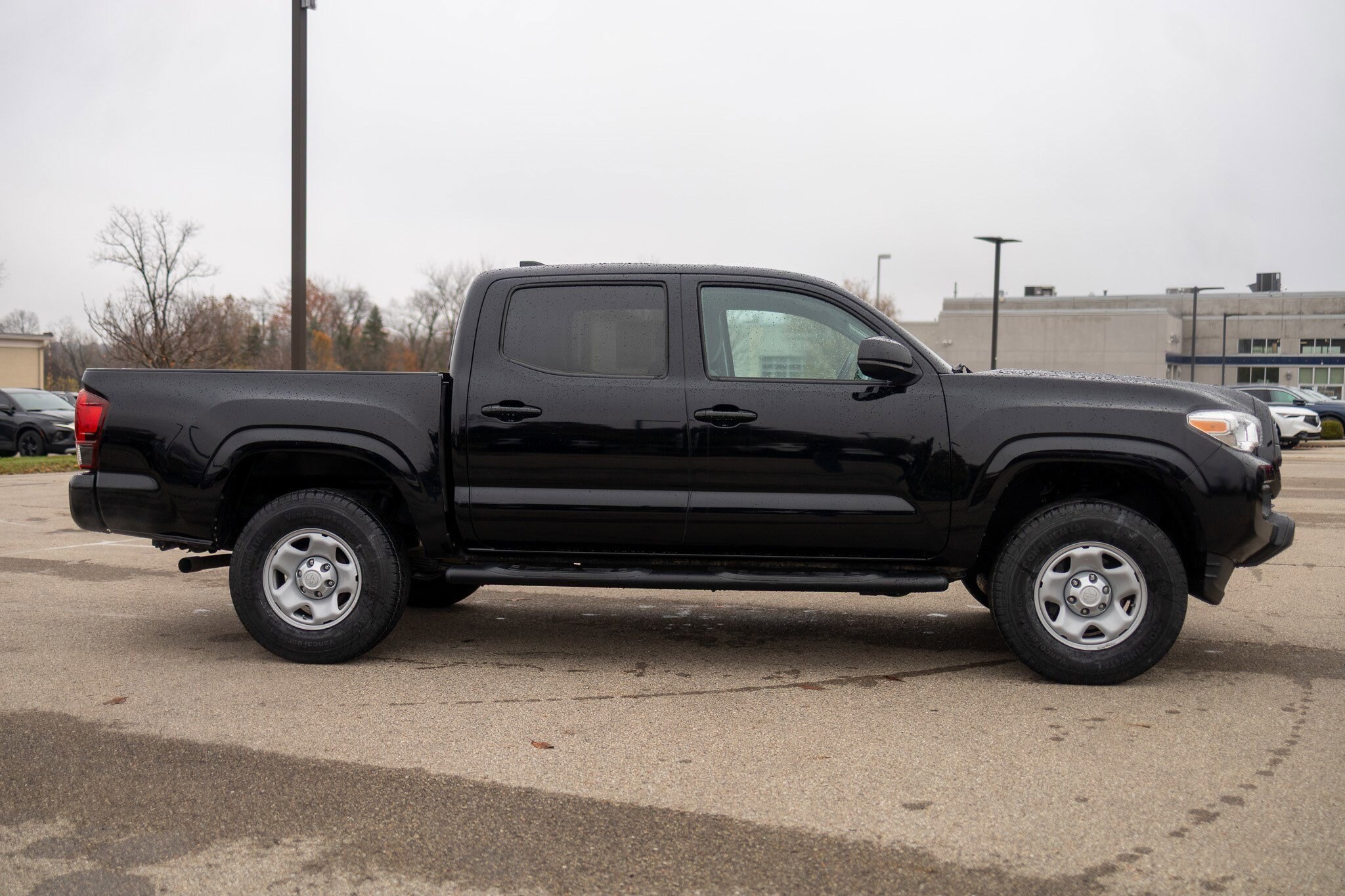 2020 Toyota Tacoma SR V6 photo 2