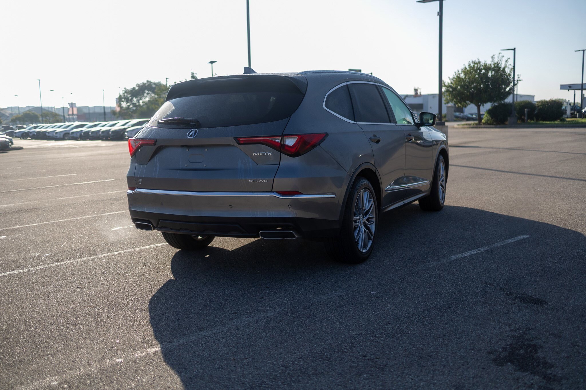 2023 Acura MDX SH-AWD Advance photo 3