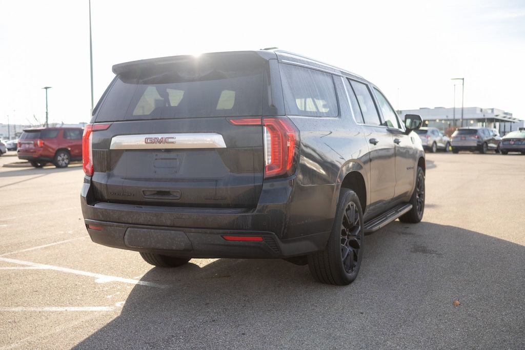 Used 2023 GMC Yukon XL SLE SUV