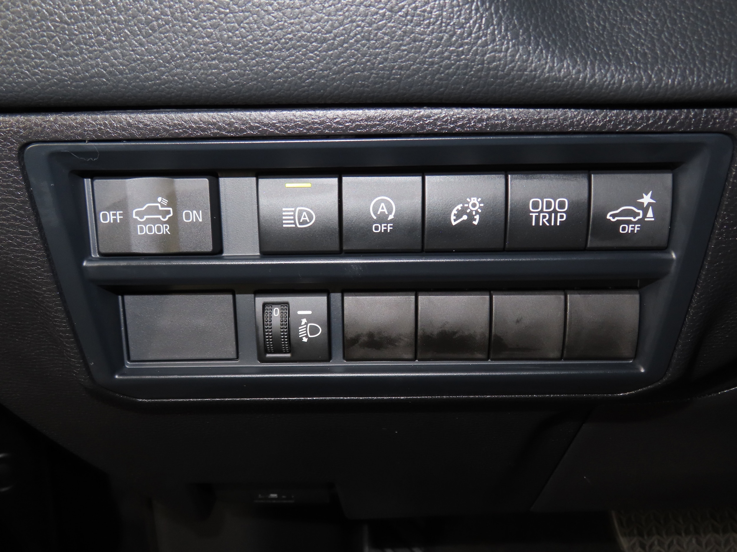 2025 Toyota Tundra Limited - Photo 43