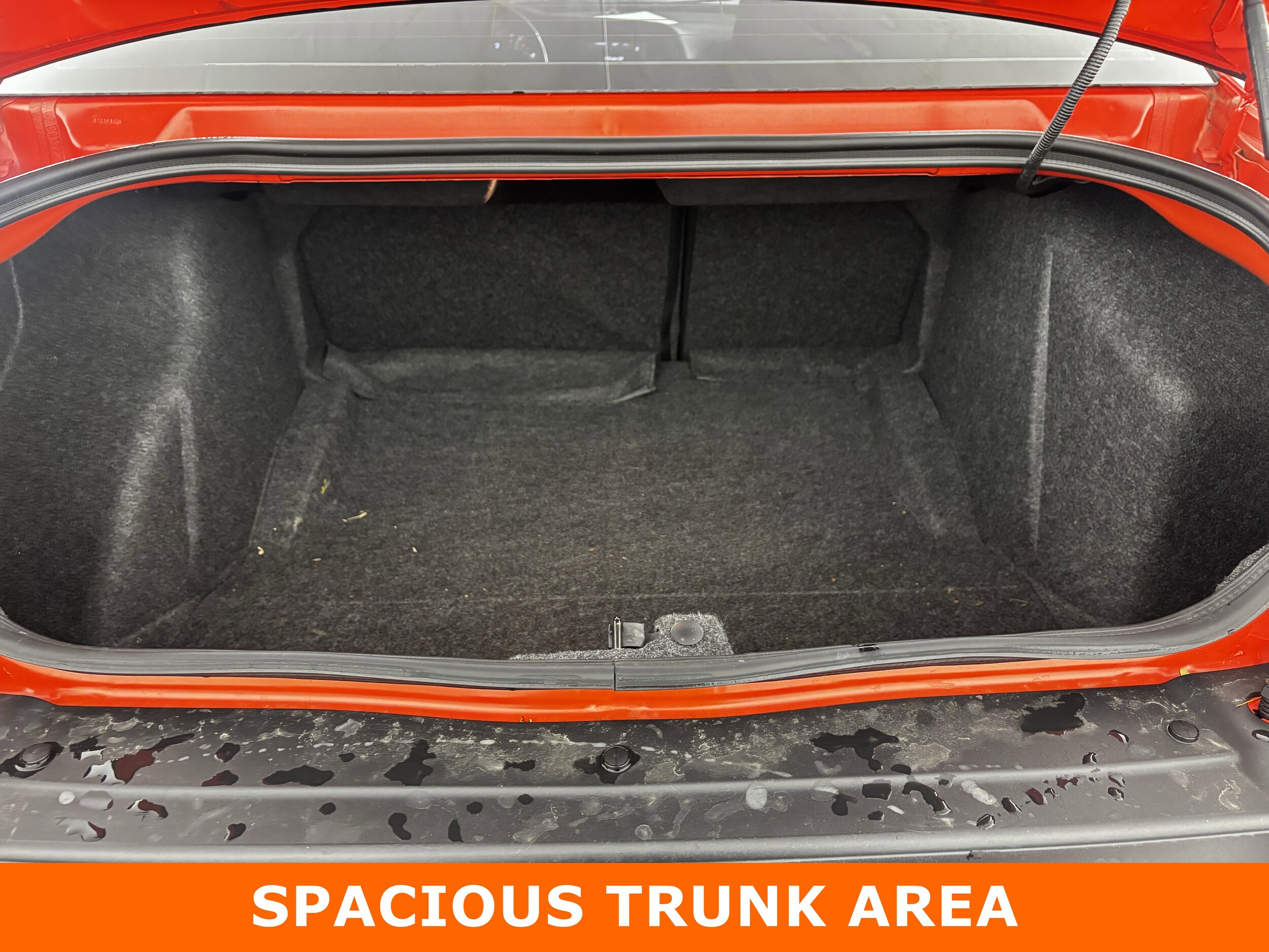 2022 Dodge Challenger R/T Scat Pack photo 2