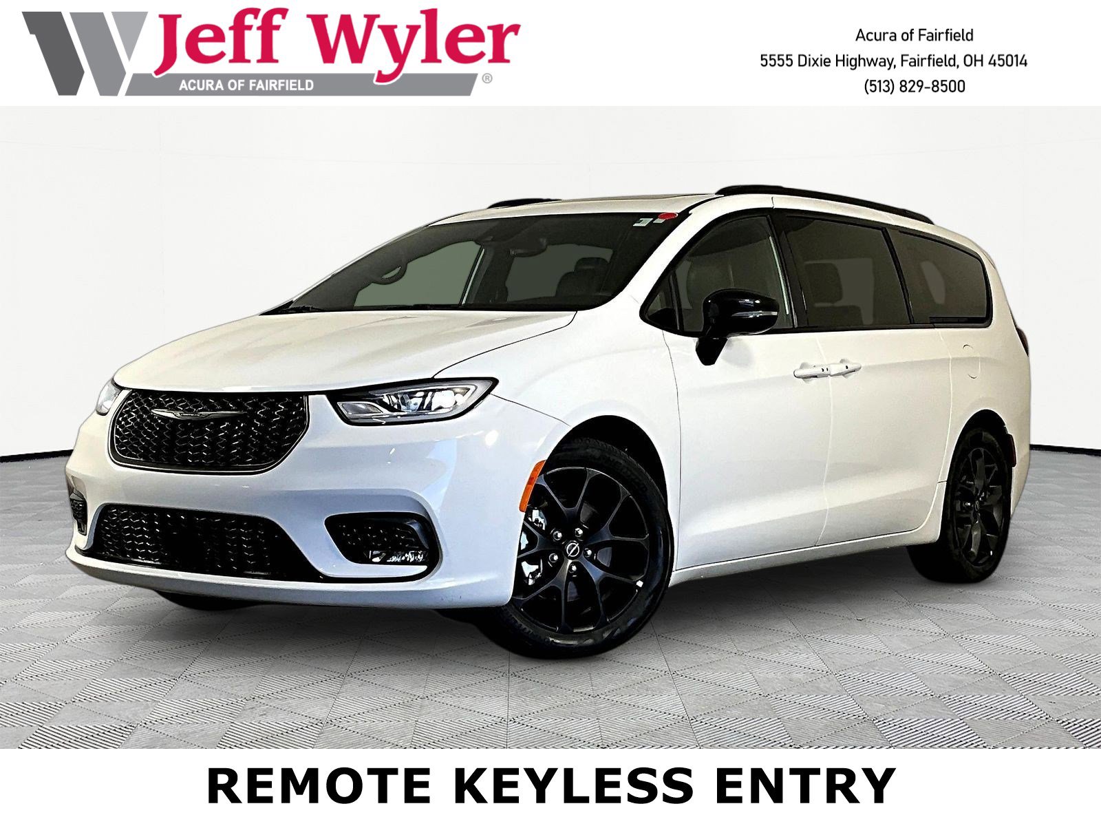 2025 Chrysler Pacifica Limited's photo