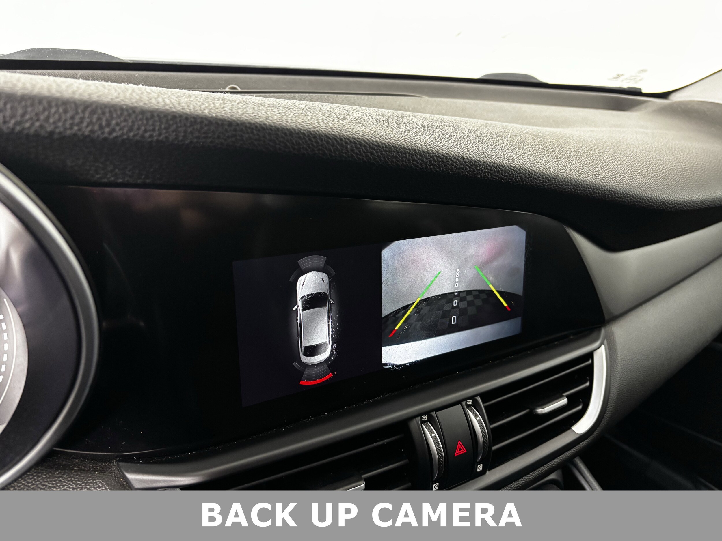 2019 Alfa Romeo Giulia Ti Sport photo 4