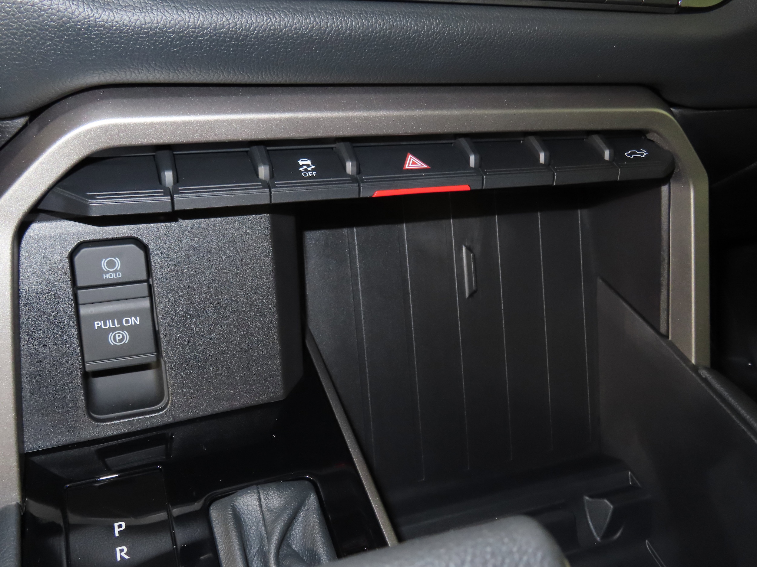 2025 Toyota Tundra Limited - Photo 21