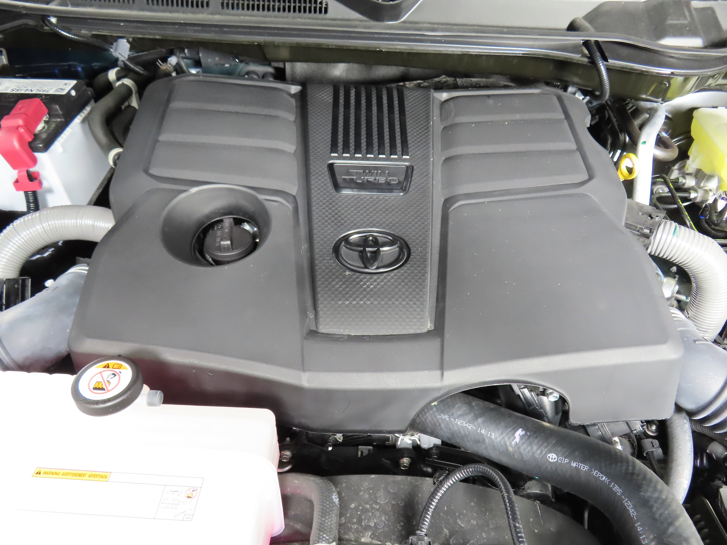 2025 Toyota Tundra Limited - Photo 8