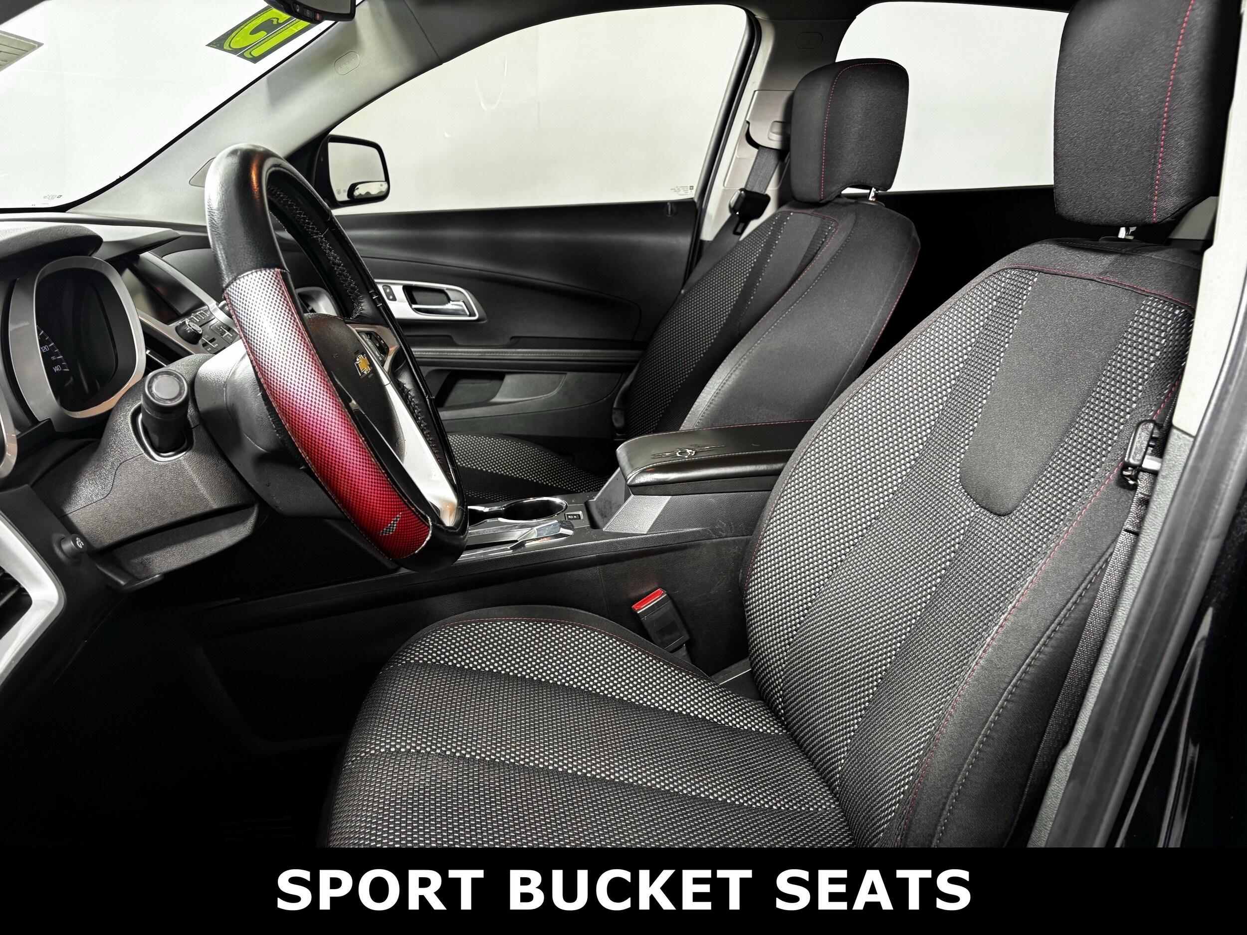 2015 Chevrolet Equinox photo 2