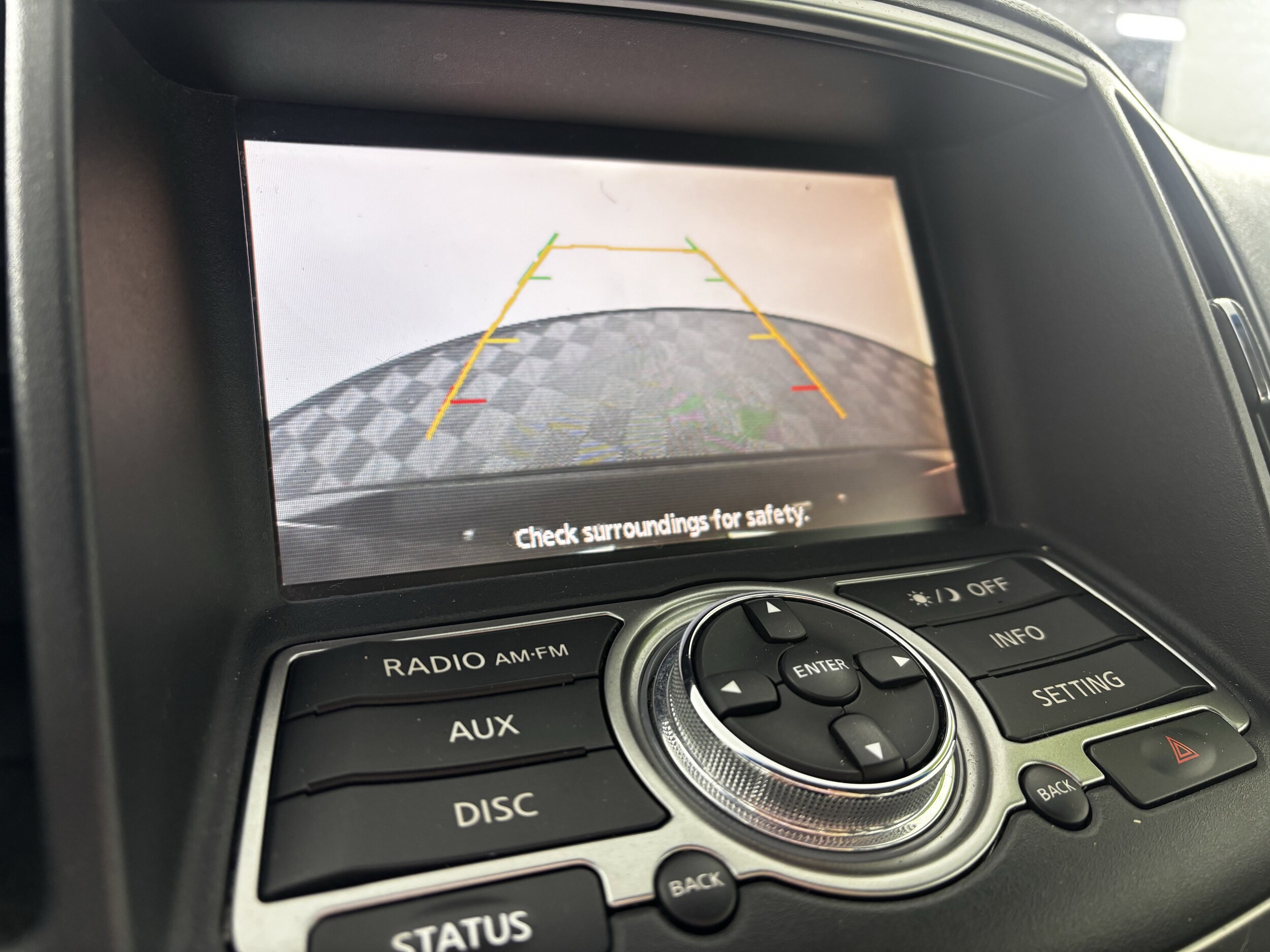 2011 Infiniti G25 photo 2