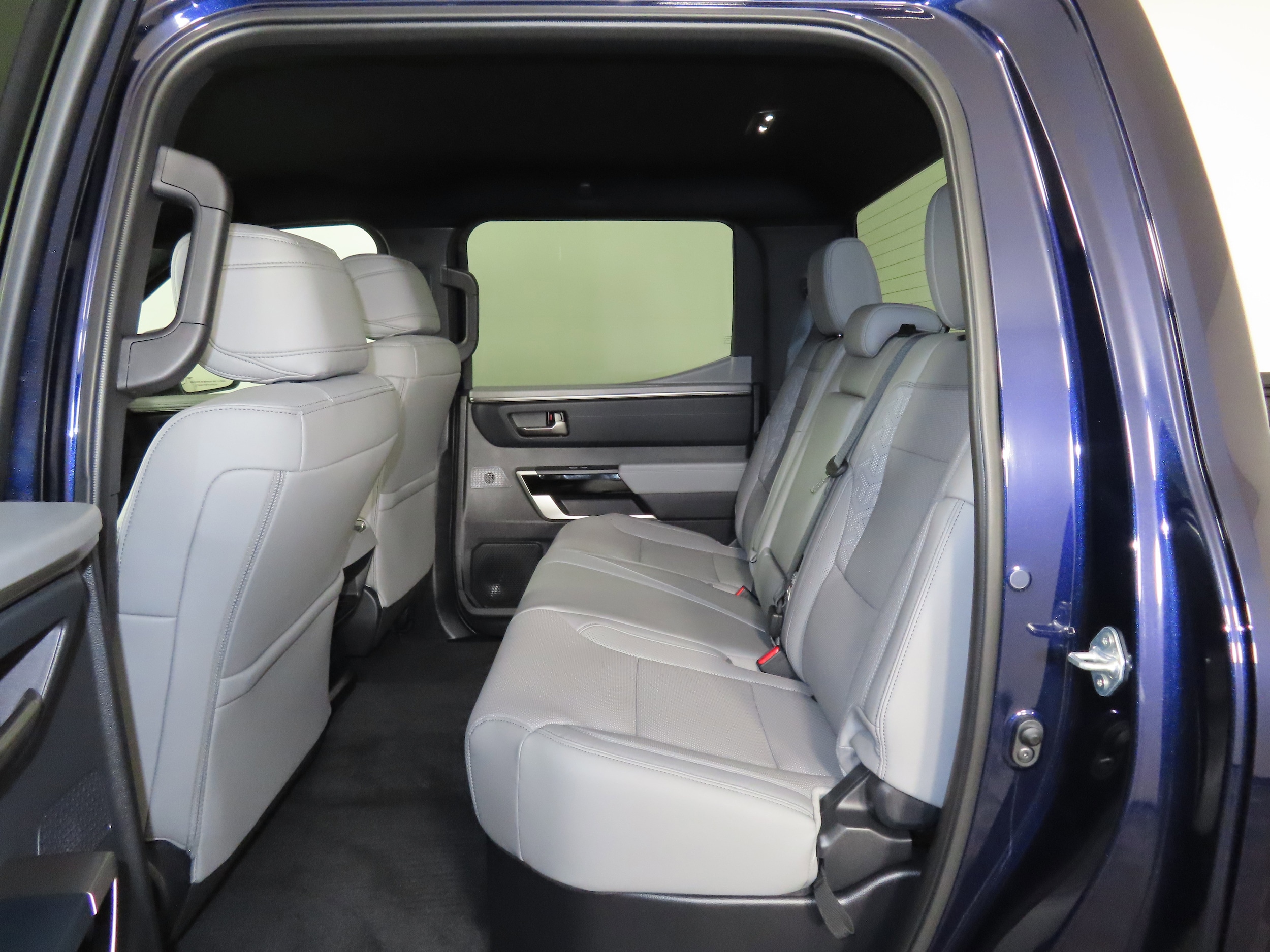2025 Toyota Tundra Limited - Photo 10