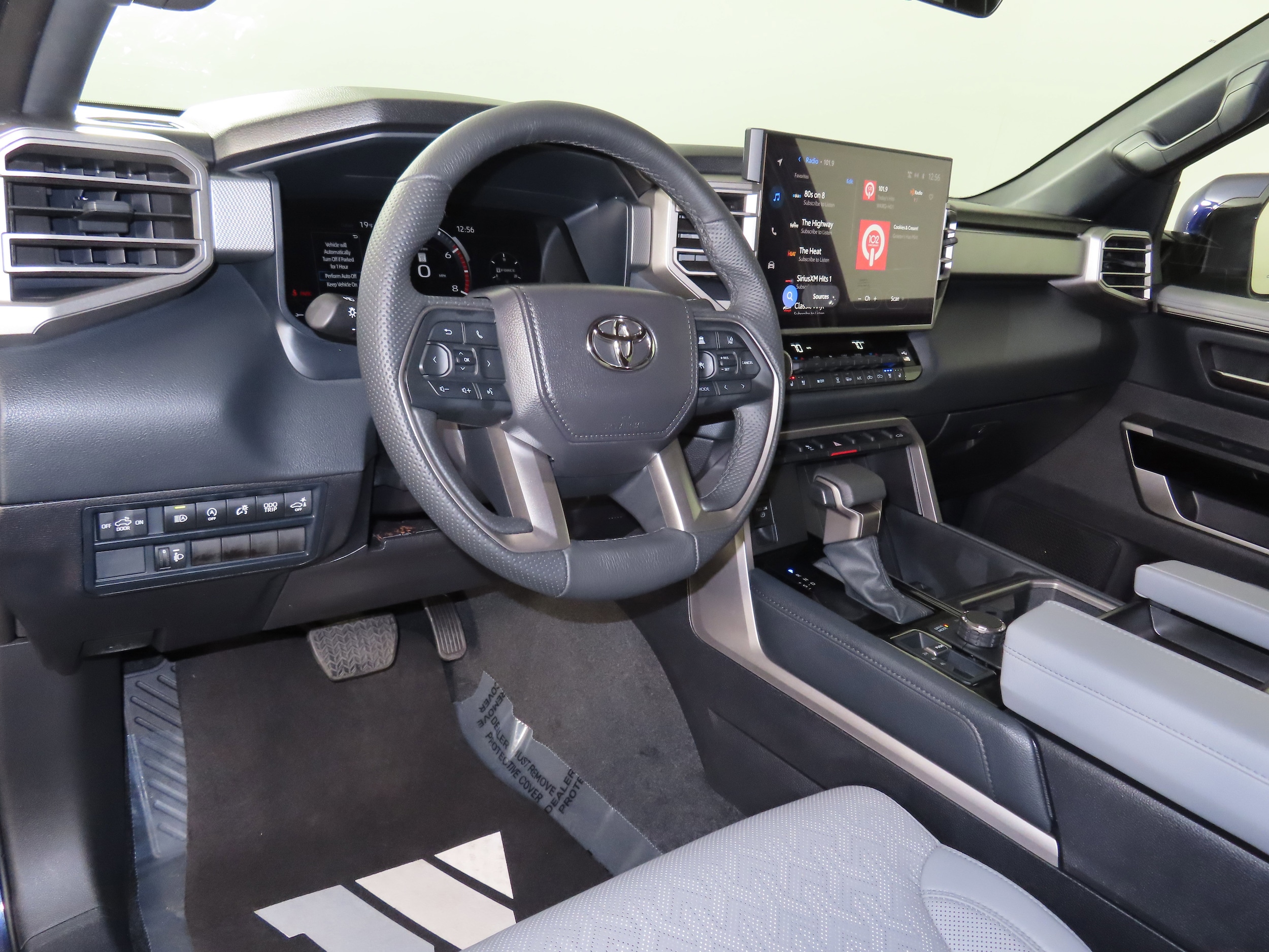 2025 Toyota Tundra Limited - Photo 35
