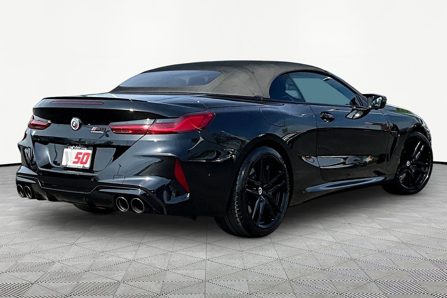 2023 BMW M8 Convertible Base - Photo 8