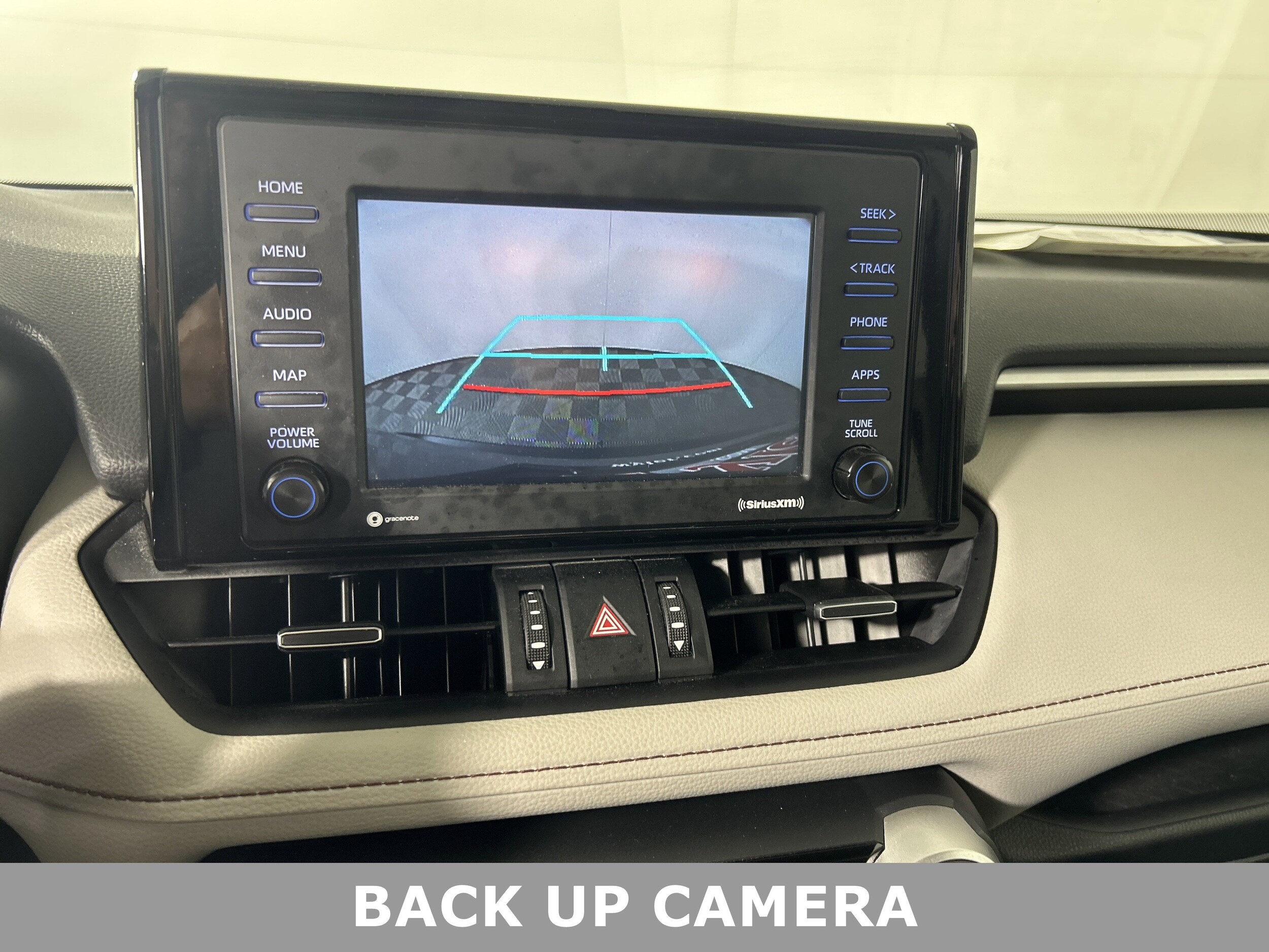 2022 Toyota RAV4 XLE Premium photo 4