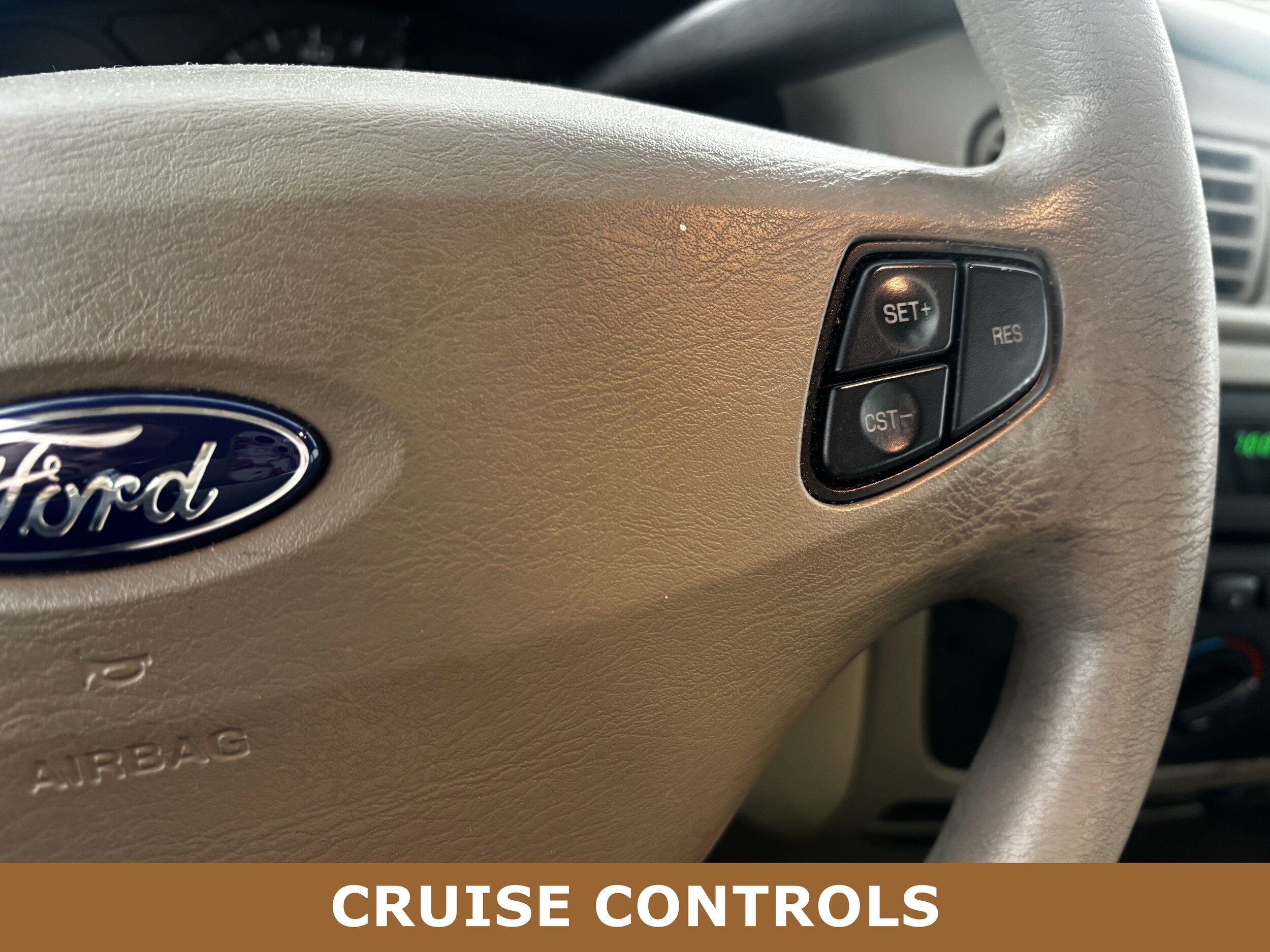 2003 Ford Taurus SES photo 2