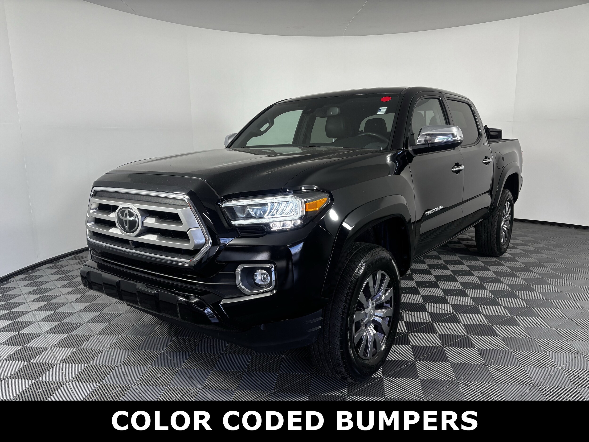 2022 Toyota Tacoma Limited V6 photo 2
