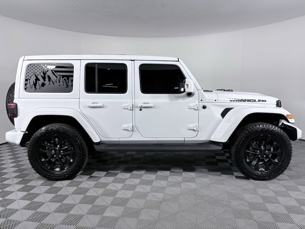 Used 2022 Jeep Wrangler Unlimited Sahara SUV