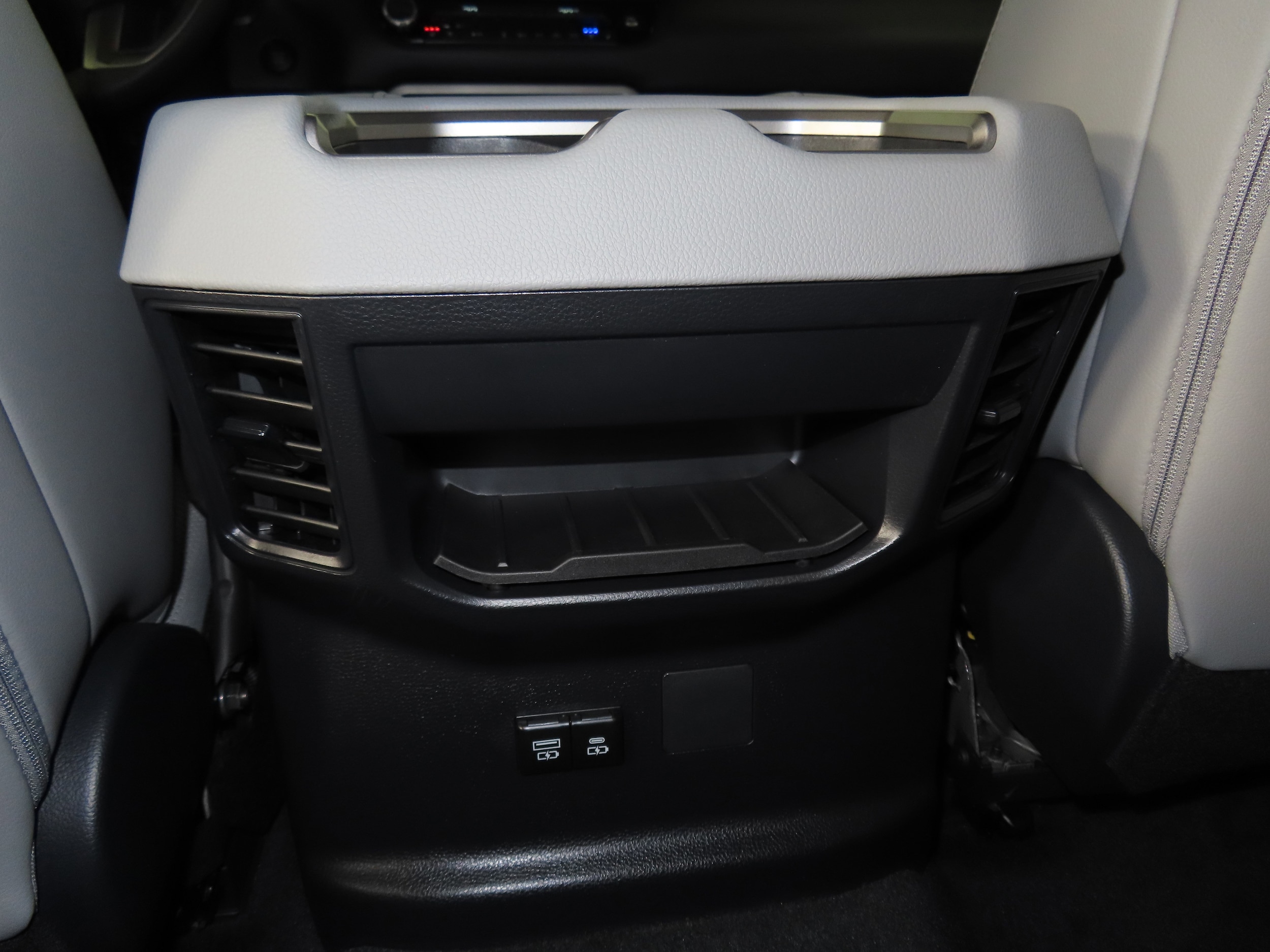 2025 Toyota Tundra Limited - Photo 42