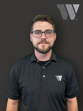 Staff member Alex Saunders from ID_22eaa5affb7b