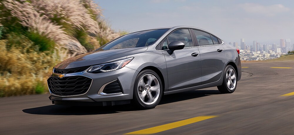 2019 Chevrolet Cruze Hatchback vs 2019 Chevrolet Cruze Sedan | What's