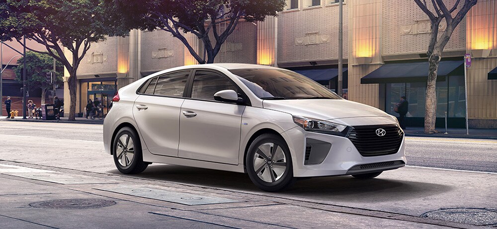 Jeff Wyler Kia >> 2019 Kia Niro vs 2019 Hyundai Ioniq Hybrid | What's the Difference? | Jeff Wyler Kia Jeff Wyler Kia >> 2019 Kia Niro vs 2019 Hyundai Ioniq Hybrid | What's the Difference? | Jeff Wyler Kia
