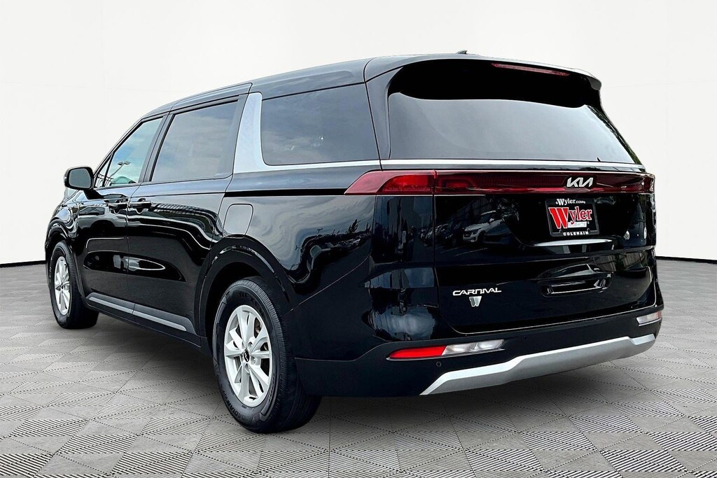 Used 2024 Kia Carnival