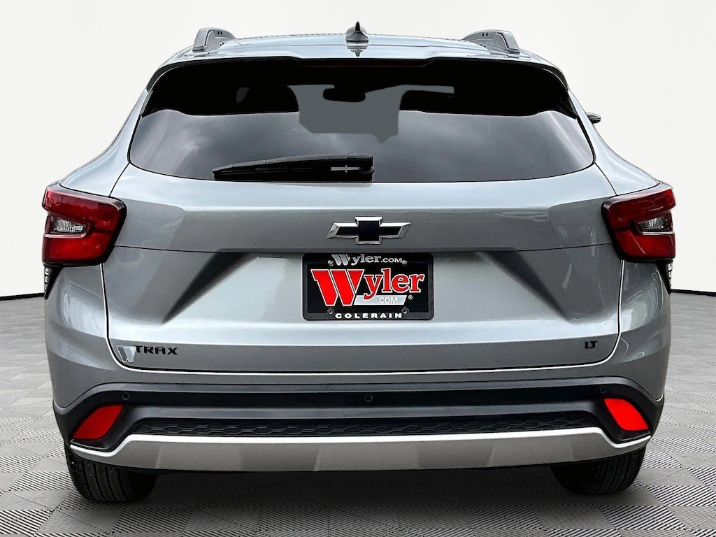 Used 2024 Chevrolet Trax SUV