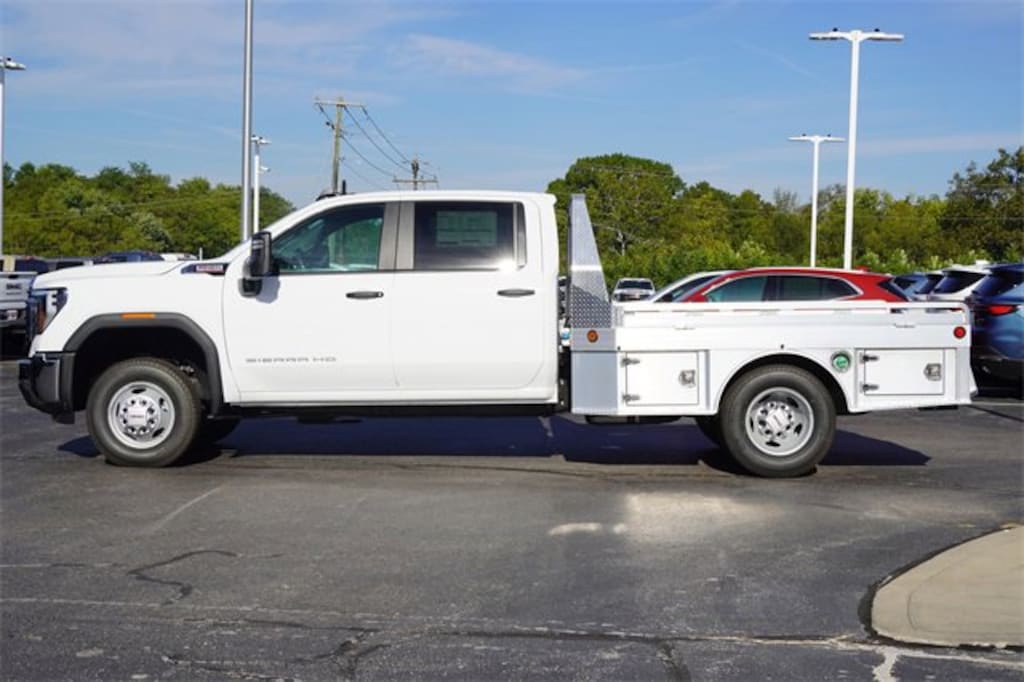 New 2025 GMC Sierra 3500 HD Chassis Cab Pro Truck