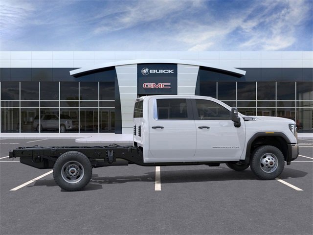 2025 Gmc Sierra 3500 HD Pro photo 2