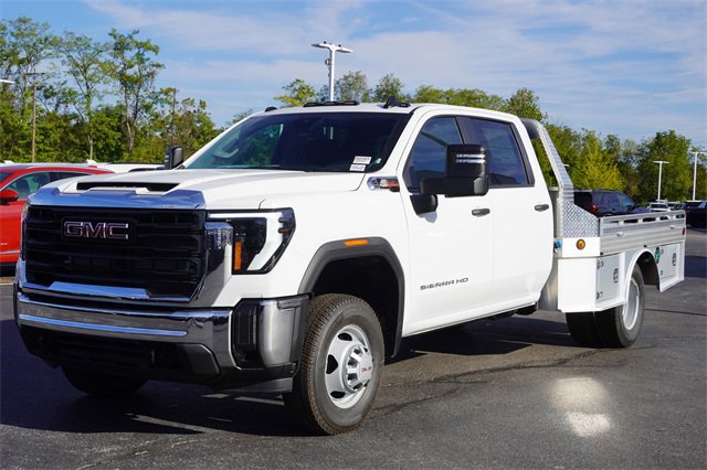 2025 Gmc Sierra 3500 HD Pro photo 2