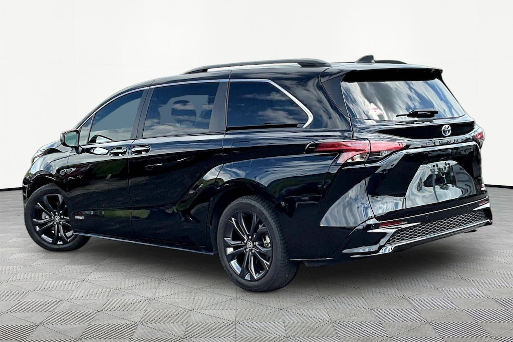 Used 2021 Toyota Sienna Van
