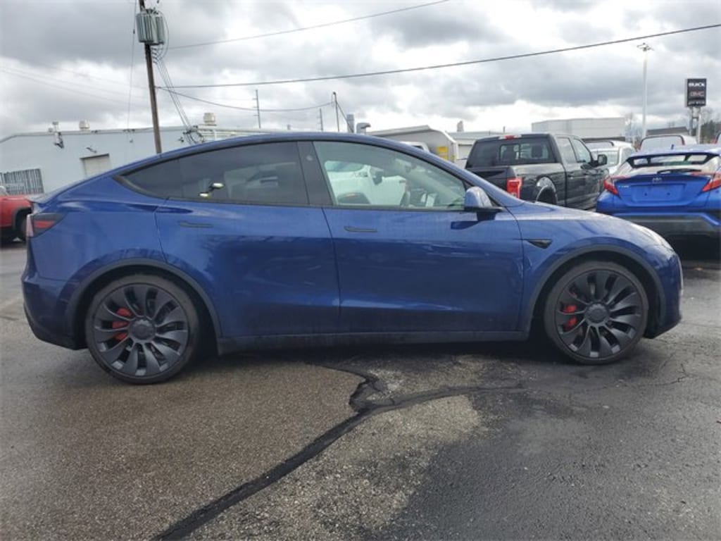 Used 2024 Tesla Model Y SUV