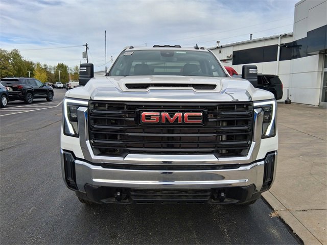 2025 Gmc Sierra 3500 HD Pro photo 2