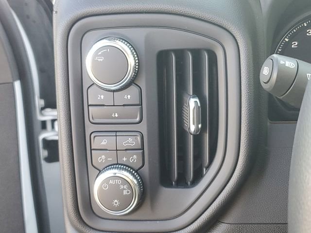 2025 GMC Sierra 3500 Chassis Cab Pro - Photo 23