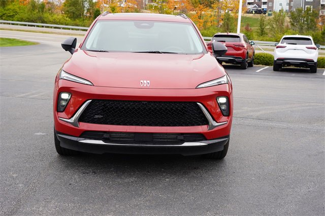 2025 Buick Envision Sport Touring photo 2