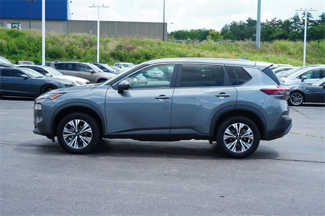 2023 Nissan Rogue SV photo 4