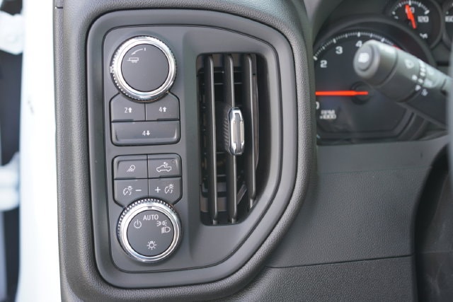 2025 GMC Sierra 3500HD Pro - Photo 17