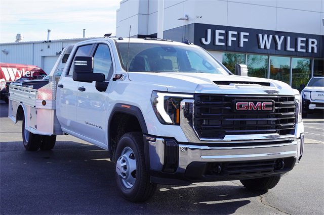 2025 Gmc Sierra 3500 HD Pro photo 4