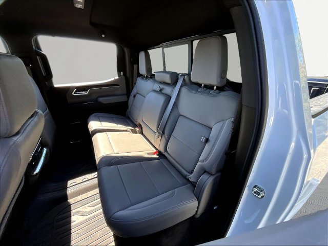2026 GMC Sierra 1500 SLT - Photo 16