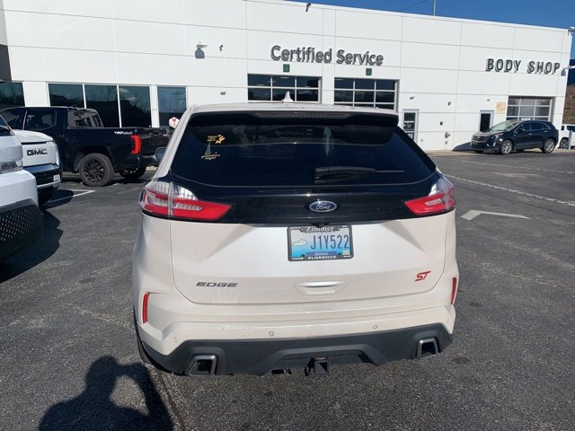 2019 Ford Edge ST photo 2