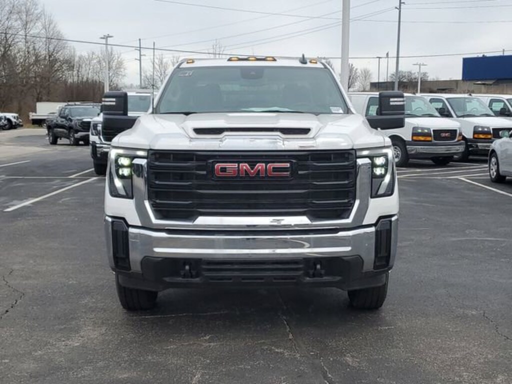New 2025 GMC Sierra 3500 HD Chassis Cab Pro Truck