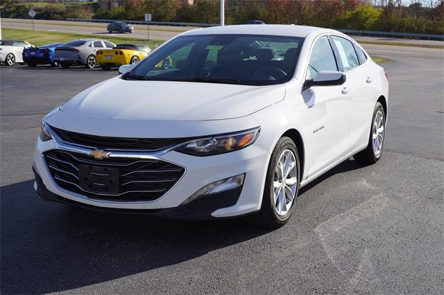 2024 Chevrolet Malibu 1LT photo 2