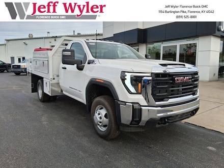 2025 GMC Sierra 3500 HD Chassis Cab Pro Truck