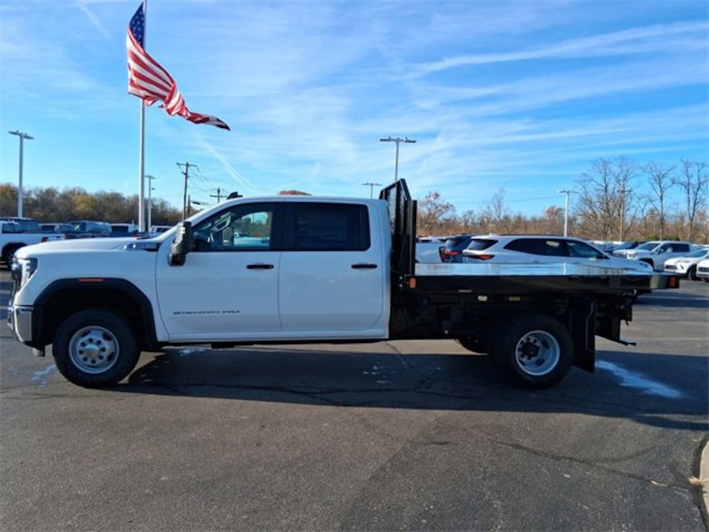 New 2025 GMC Sierra 3500 HD Chassis Cab Pro Truck