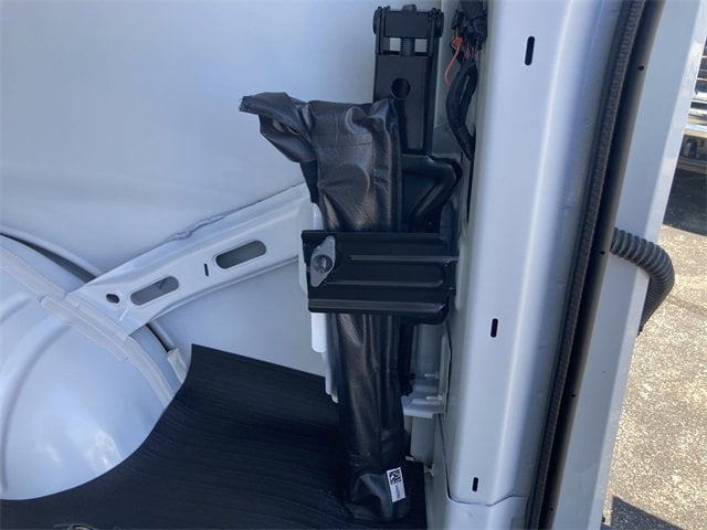 2025 GMC Savana Cargo Work Van - Photo 16