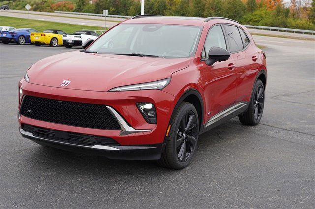 2025 Buick Envision Sport Touring photo 3