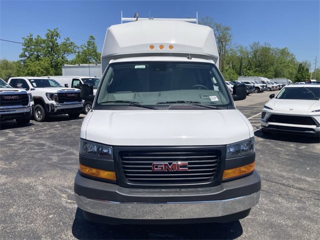 New 2024 GMC Savana Cutaway 3500 1WT Cutaway Van