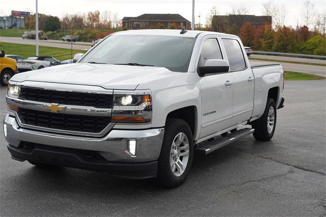 2018 Chevrolet Silverado 1500 LT photo 3