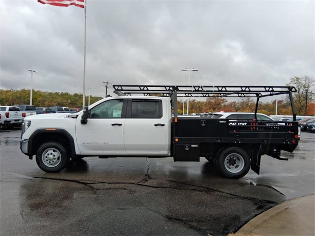 New 2025 GMC Sierra 3500 HD Chassis Cab Pro Truck