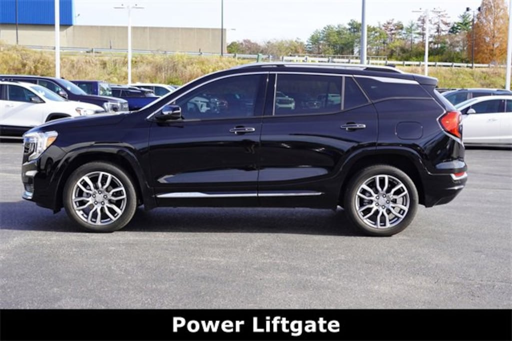 Used 2024 GMC Terrain SUV